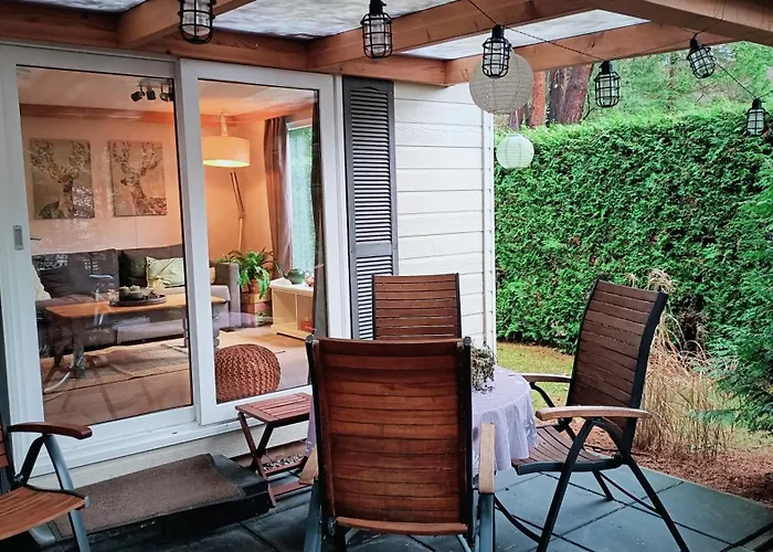 Holiday home Tiny House In Bos Bij Veluwezoom Rust En Comfort